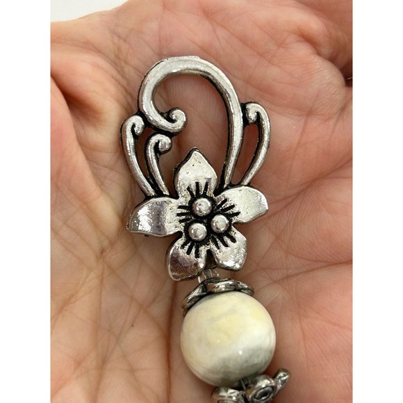 White Howlite Gemstone Beaded Bracelet Handcrafted Silver Tone Floral Grey Whte - Picture 4 of 17